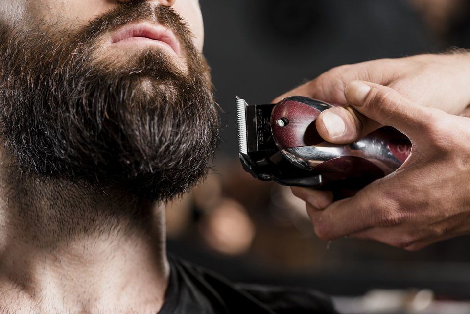 É preciso fazer a barba para ir na entrevista de emprego?